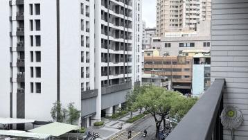 義享天地商圈✨裝潢3改2房+車位