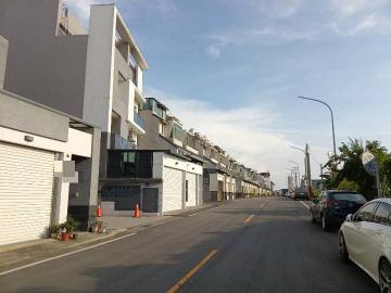 文化路尾邊間輕屋齡車庫別墅