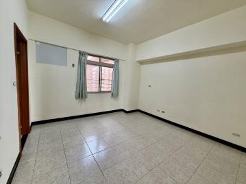 經國新城平車3房