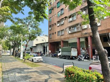 駁二輕軌宅｜大港橋健身公寓｜海景大3房~鳳甲買房 五甲買房推薦