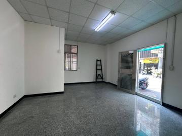 安南社區大樓 建平三街三角窗大面寬金店面