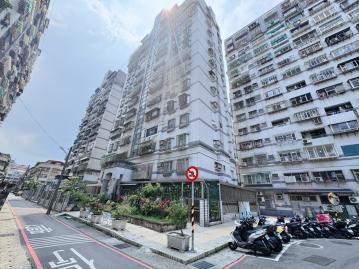 中和捷運房屋  輕北歐陽台大套房