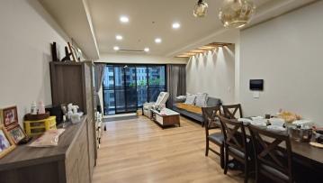 葉超 桃園小檜溪國泰川青四房車邊間前後陽台 桃園市中古屋