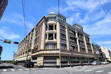 ★南寮透天大樓 學區聚落 御墅精品玫瑰花園碧波飛四~五房車庫