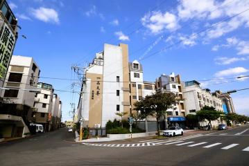 ★南寮透天大樓 寶君有謙8期9期11期 一品天尊四~五房車庫