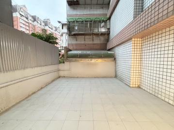 北屯崇德商圈大露台3房平車 北屯店面別墅