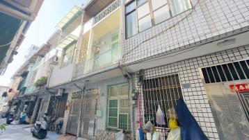 高雄首購買房  近美術館車站★內惟藝術中心輕軌站★低總價透天