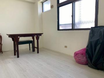 台中南區華廈 大里二期低總價全新整理三房公寓