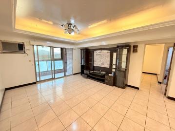 基隆信義區港都傳奇景觀三房車位 基隆房仲專家 為你找好房小趙