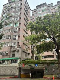 台北捷運大樓 辛亥捷運林茵大道一樓