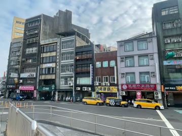 基隆房仲泡傑  國門廣場鑽石店住