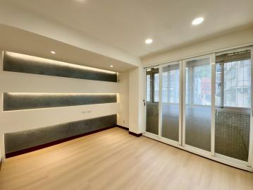 基隆房仲阿星 東信路邊時尚精品宅