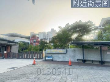安南區九份子泰嘉一字寬2房附車位