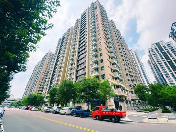 房仲五月天｜一中商圈【微笑世紀雲品特區】三房平車享受無限美景