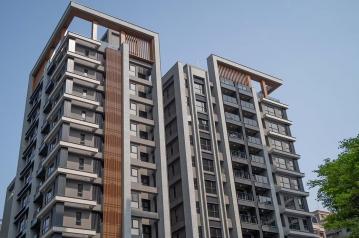 桃園房仲推薦 劉德輝 ❤️中路特區震撼釋出！一層二戶零虛坪・3米5大器