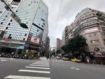 台北房仲首選  捷運百坪商辦獨立 嵩琳冠軍團隊023