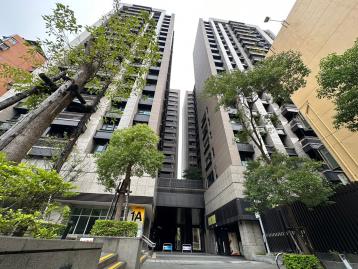 台北房仲首選 大橋頭捷運收租三角金店面 嵩琳冠軍團隊.Y31