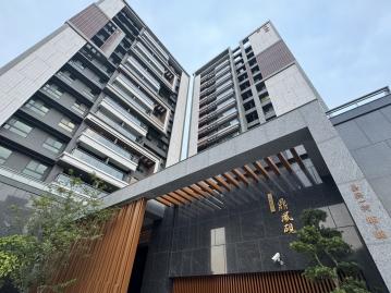 新竹推薦房仲 獨家鼎風硯四房雙車位