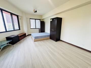 逢甲衛浴開窗電梯子母車11坪三面採光大套房_最速男專任