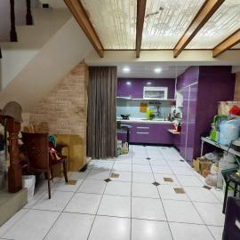 東區忠孝路星巴克旁透天