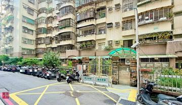 土城社區推薦 ☎︎573台北京城電梯美三房