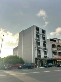 佳里興台19線上免爬樓梯金店面 歸仁優質房仲