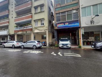 大立精品百貨商圏近中央公園12米面寬店面G3店鋪