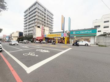 永康房屋專家 正裕農路大面寬賺錢金店