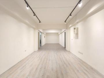 永慶同星｜【三民國中小】旁低總價住店+室內車庫