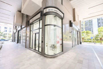 永慶同星｜高鐵特區京站店面5米面寬/挑高1+2樓/平車