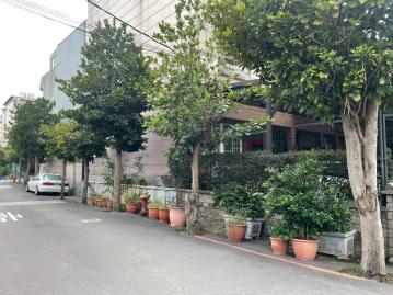 專任平鎮皇家大庭院別墅