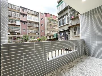 蘆洲買房專家 捷運邊間，絕美低樓大四房