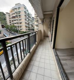 台北大國電梯3房+平面車位 