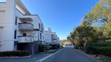 [慧說房事]  森Villa面公園大坪數可裝電梯戶