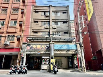 仁愛國中旁~三房附車位