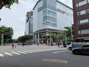 新光三越收租店面