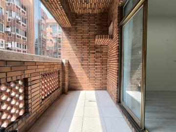 中山與榮興商圈一流地段亞熱帶新都三面採光大四房