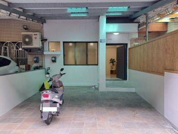 松竹商圈機捷旁前院停車透天