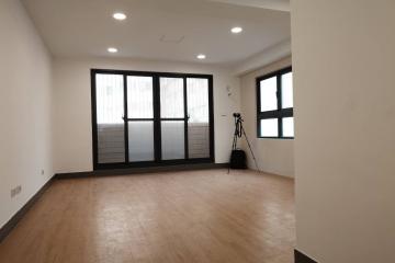 愛姐の台中公園火車站全新整修❤️衛浴開窗明亮大套房