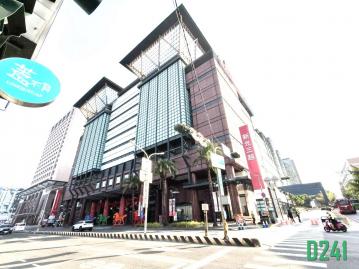 台南買房賣屋 台南新天地陽台進出低樓層4房寓