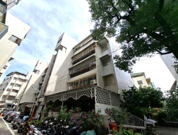 愛河中都陽台進出明亮3房美寓4樓