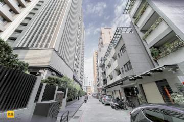 亞灣漢神商圈面寬8米獨棟透天