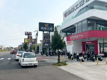 民雄省道星巴克旁建地D039 嘉義店面一姐