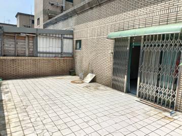 中路特區稀有1+1房車頂樓露台戶