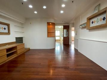 專任｜近國平重劃區｜次頂樓景觀3+1房｜有車位