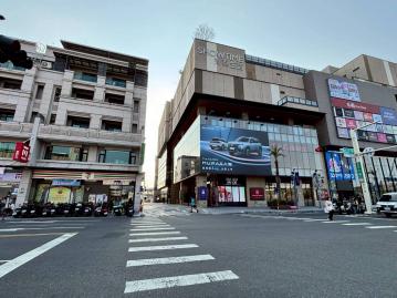 嘉義土地出售 秀泰影城店住