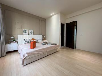 香山房屋專家 東大路美美裝潢孝親五房車庫透天