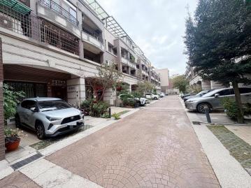 海線透天別墅〃富宇喜悅、新光田特區稀有釋出前院停車朝北別墅