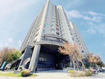 海線房地專家 一卡皮箱入住精裝三房＋平車