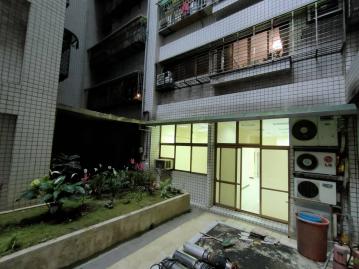 新店買房購屋 (82)青潭邊間一樓